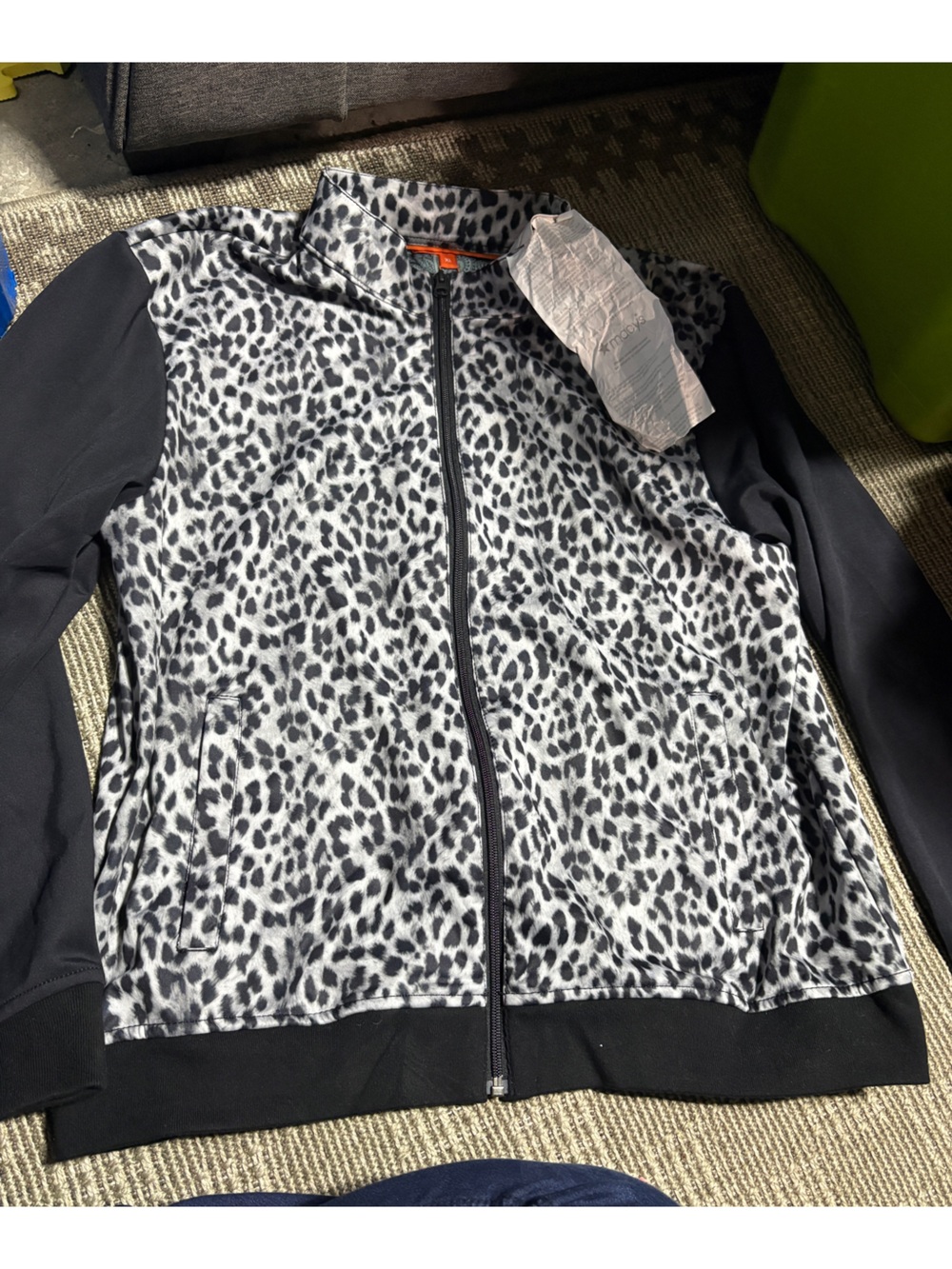 TALLIA Men's Zip-Front Sweater - Black & White Leopard Print